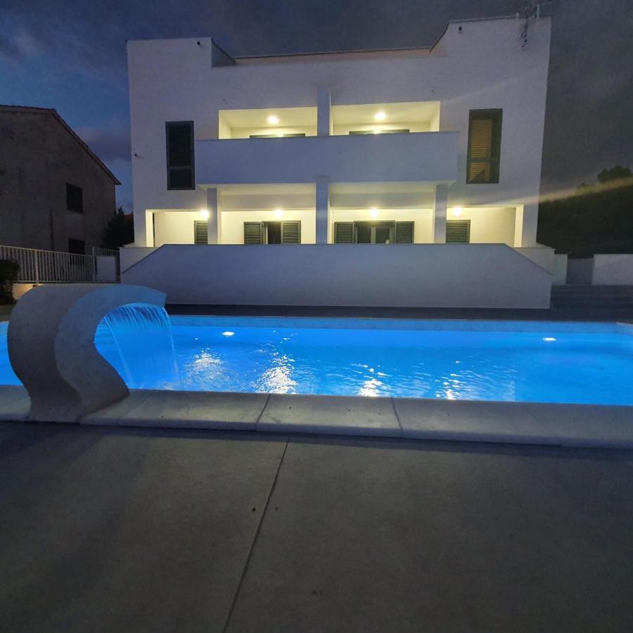 Villa Aquamarine Apartments Novalja Zewnętrze zdjęcie